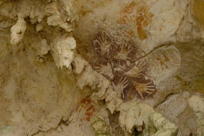 Steve follows Indonesian rock art expert Dr. Pindi Setiawan to something extraordinary.
