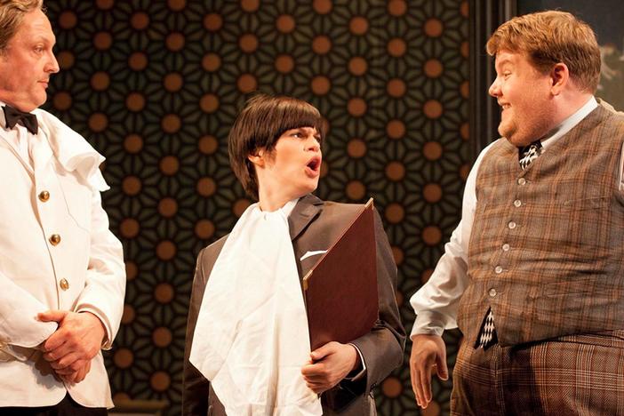Francis Henshall attempts to serve lunch to both of his guvnors at the same time.