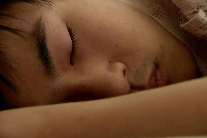 Hong dreams about the aftermath of the earthquake.