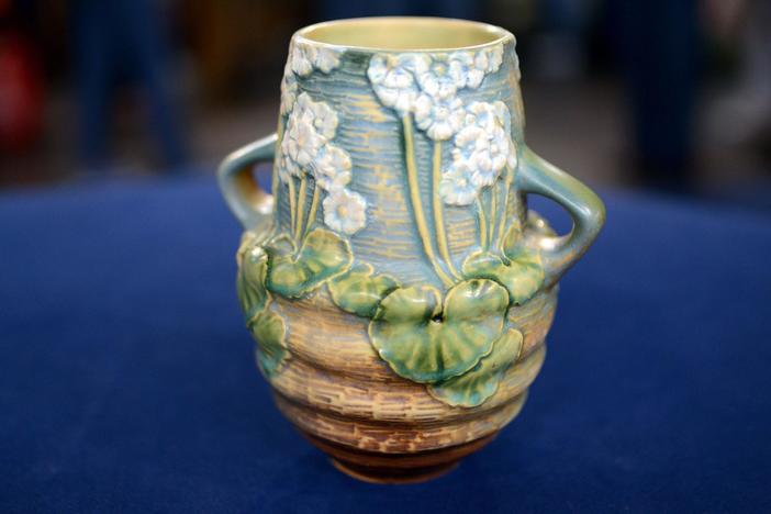 Appraisal: Roseville Experimental Line Production Vase, ca. 1925, in Orlando Hour 3.
