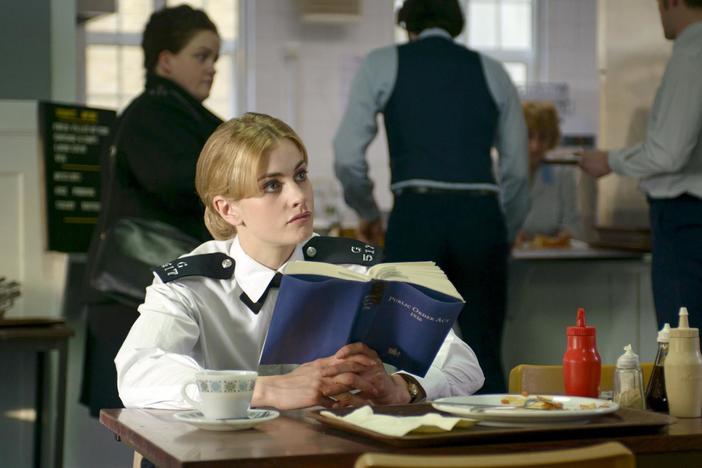 Go behind the scenes of Prime Suspect: Tennison.