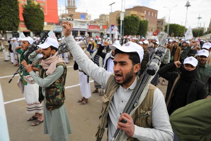 News Wrap: Houthi rebels attack cargo ship in Red Sea