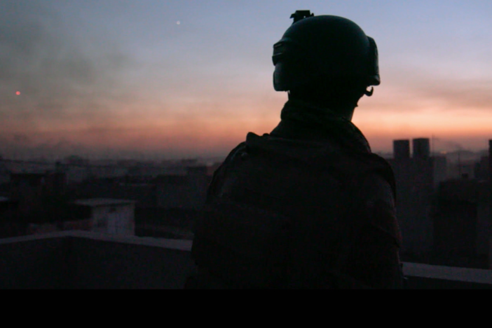 Follow the experiences of four young soldiers fighting ISIS in Iraq's second-largest city.