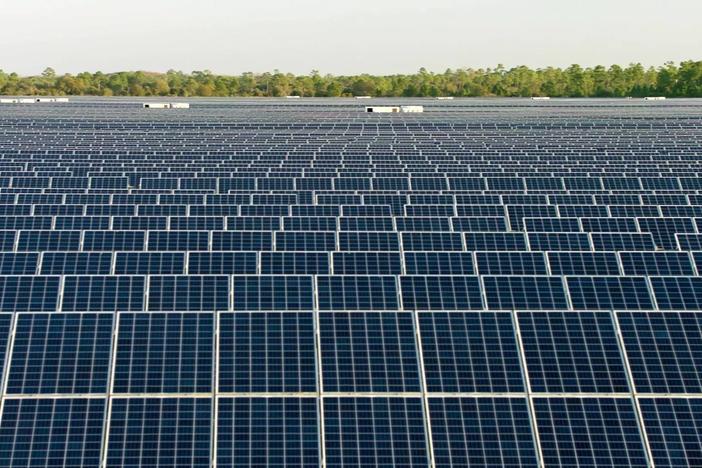 Small Florida community aims for energy independence by harnessing the power of the sun