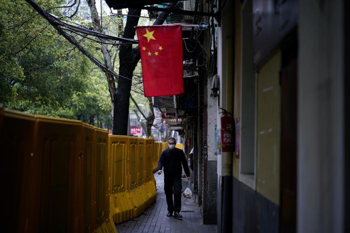 News Wrap: U.S. believes China vastly understated its COVID-19 death toll