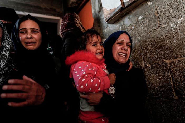 News Wrap: Israeli air raids kill at least three Palestinians