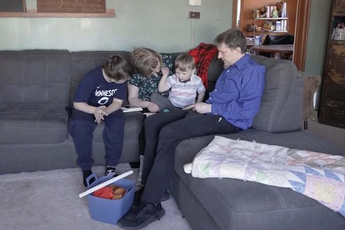 Families slip back into poverty after pandemic-era child tax credit expires