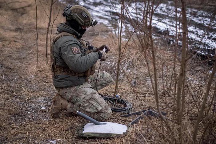 Former ambassador discusses upcoming U.S.-Ukraine talks to end the war with Russia