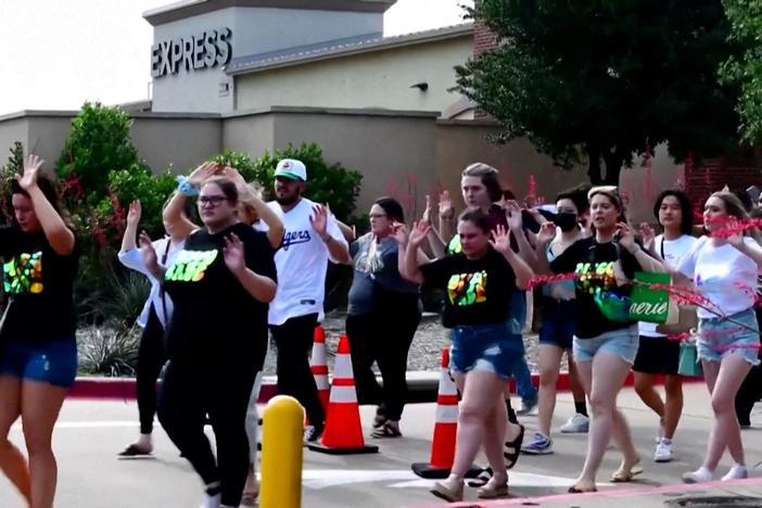 News Wrap: Police identify shooter who killed 8 at Texas outlet mall