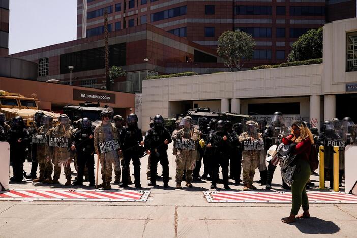 Retired military leaders analyze Trump's deployment of Marines and National Guard in LA