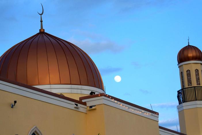 Some latinos say that in Islam they have found theological simplicity.