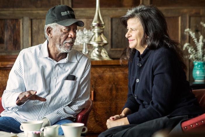 Morgan Freeman reunites with his own Kate, Tracey Ullman to talk about their performance. 