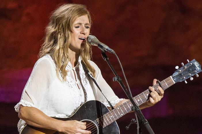 Tune in for a set from one of Australia’s most successful and celebrated country artists.