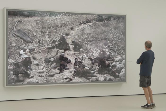 How photographer Jeff Wall’s pictures duplicate 'magic' of large-scale paintings