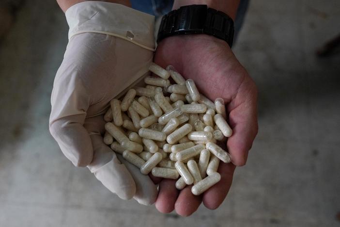 News Wrap: DOJ charges Chinese companies with trafficking fentanyl chemicals