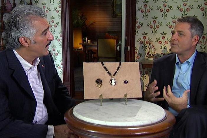 In Corpus Christi, Texas, ROADSHOW explores the somber topic of antique mourning jewelry.