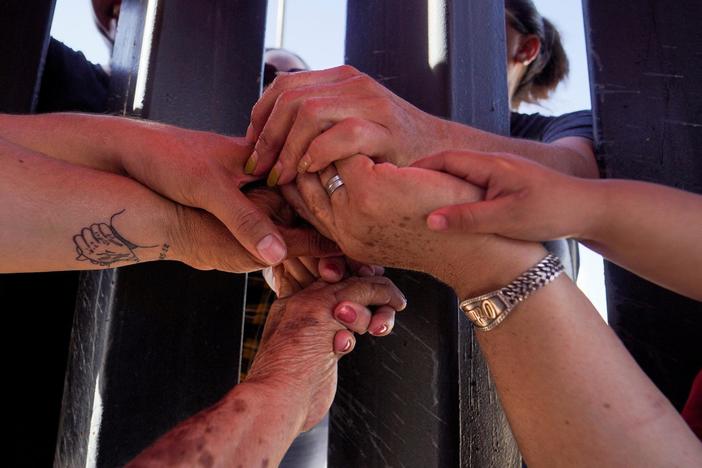 White House asks judge to change protections for migrant children in government custody