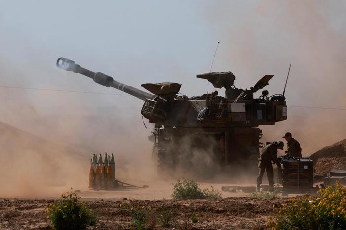 Democratic, GOP lawmakers react to Biden pausing bomb shipment to Israel