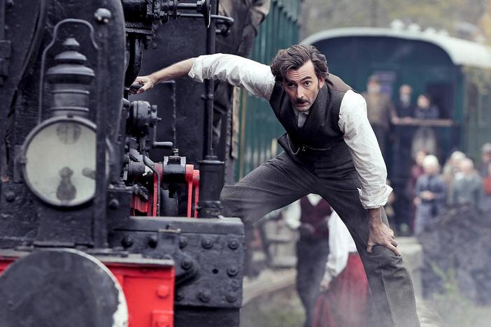 David Tennant stars as Phileas Fogg, a man ill-equipped for the adventure he’s on!