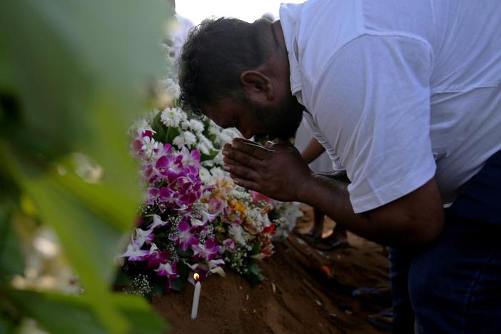 Sri Lanka remains on edge as authorities investigate bombing suspects