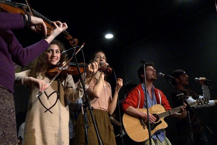 These young musicians want to bridge the Israeli-Palestinian divide through music.