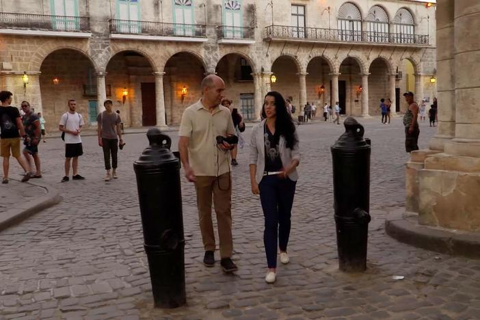 Geoffrey and Irene enjoy the nightlife in Old Havana: music, dance and Hemingway’s bars.
