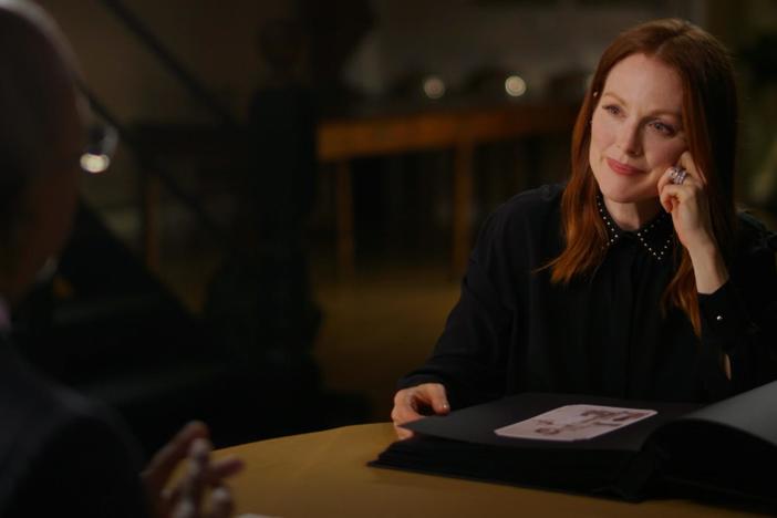 Julianne Moore’s father served in the US Army where he completed 550
combat missions.
