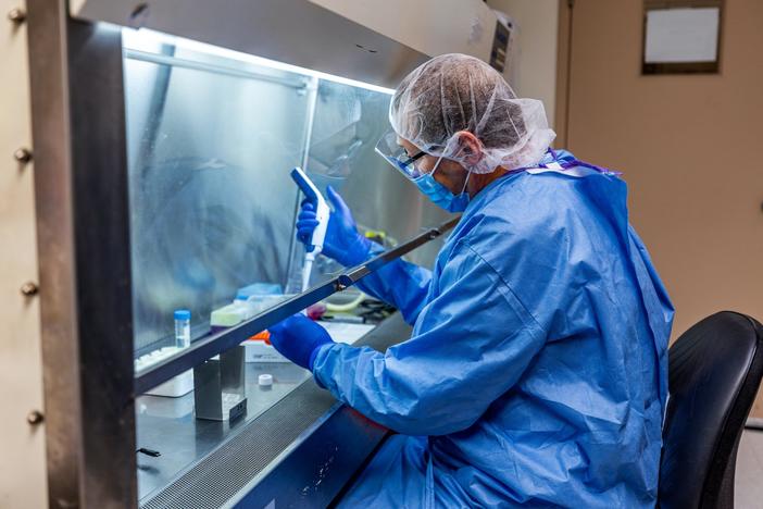We need a vaccine to vanquish COVID-19. Here's how scientists are trying to find it