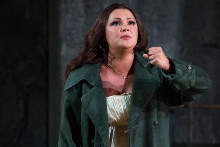 Anna Netrebko's solo as Lenora in GP at the Met: Il Trovatore.