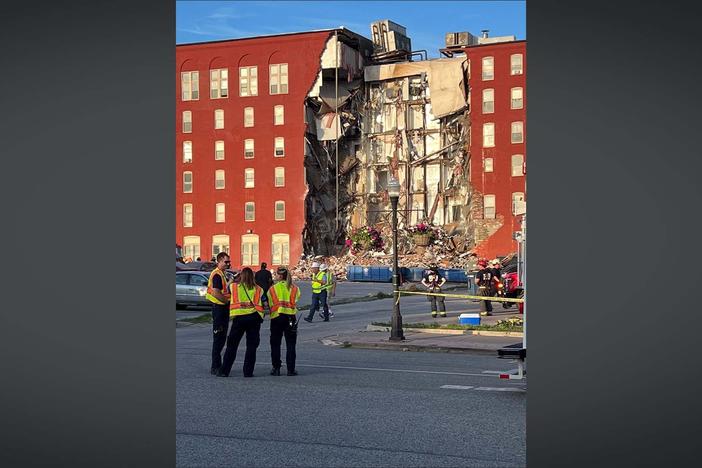 News Wrap: Apartment building partially collapses in Davenport, Iowa