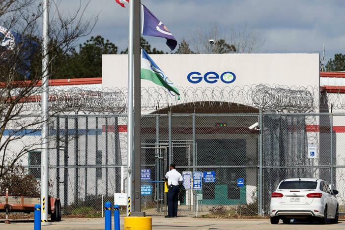 Trump administration resumes family detention in immigration crackdown