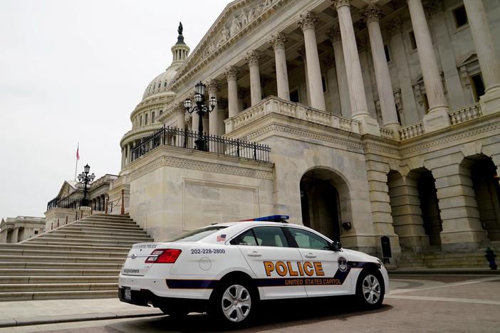 News Wrap: Congress approves $2 billion in emergency spending for Capitol security
