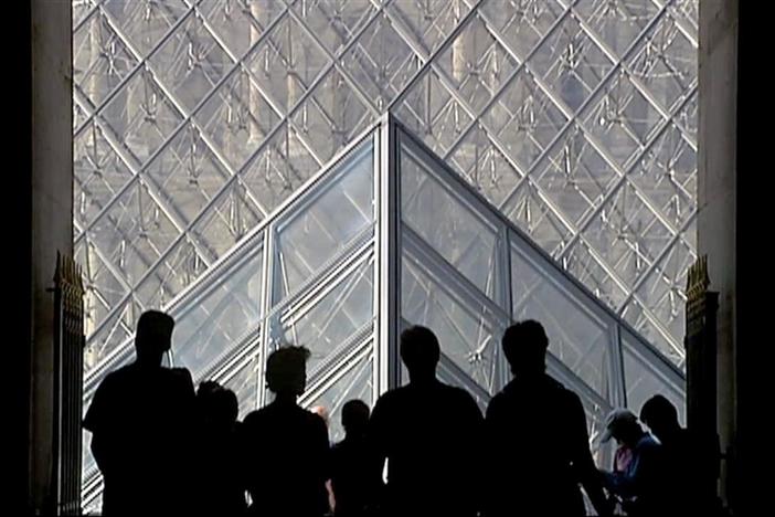 Pei explains the factors involved when introducing modern design to a classic institution