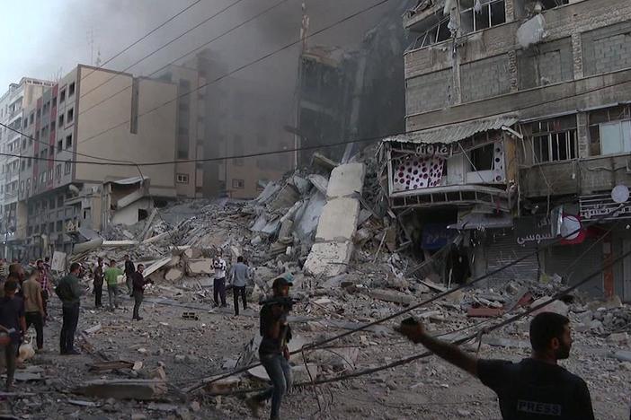Biden is facing pressure from all sides as the conflict between Israel & Hamas escalates.