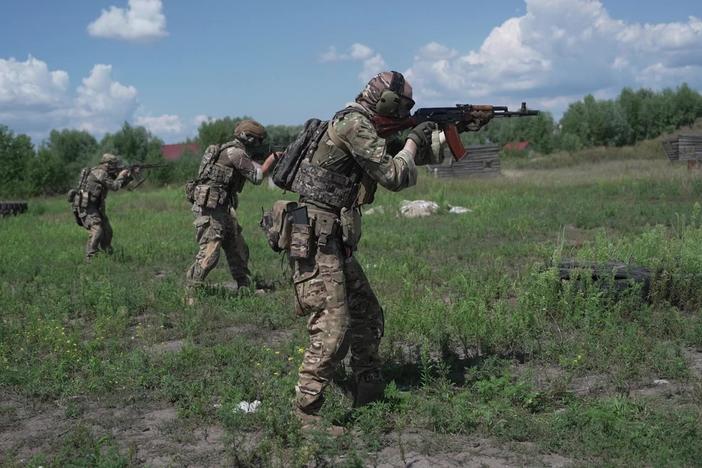 Inside the controversial group of Russian dissidents fighting with Ukraine against Putin