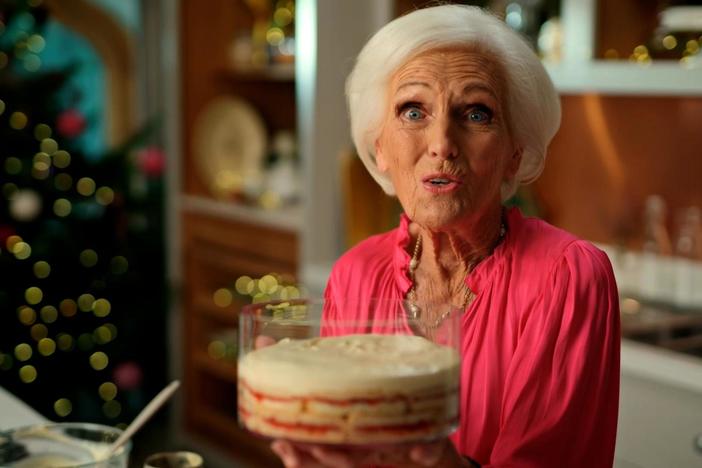 Mary shows how to make an exquisite Christmas trifle.