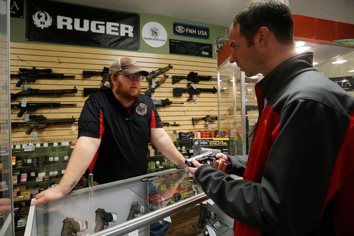 Missouri law barring police from enforcing federal gun laws creates confusion
