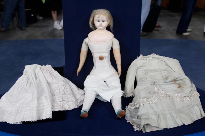 Appraisal: Webber Singing Doll, in Billings, Hour 3.