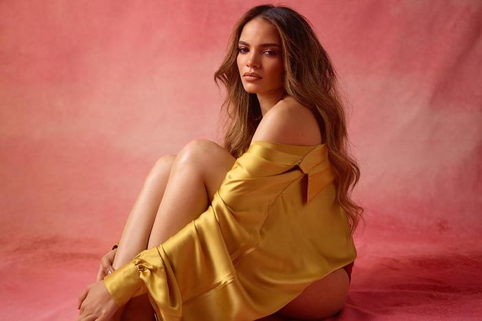 Watch the premiere of Leslie Grace's new song, "Bachatica."