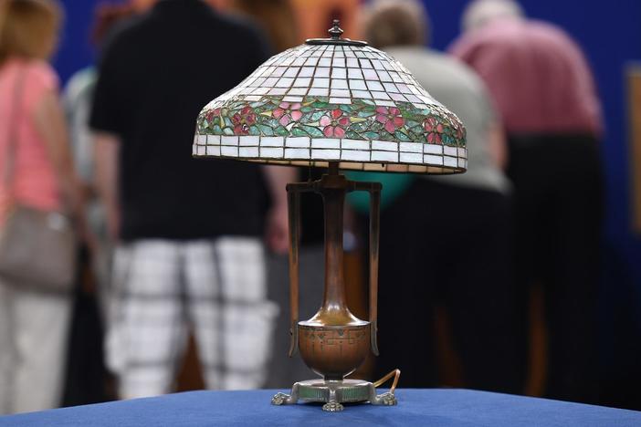 Appraisal: Unique Art Glass Shade & Moe-Birdges Base Table Lamp