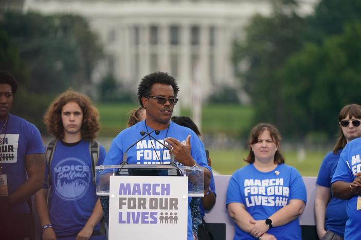 News Wrap: Thousands attend 'March for Our Lives' rallies, demand action on gun control