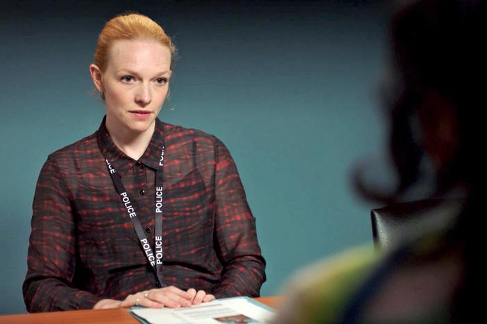 After the attack on Pete Carr, Fran questions the writer who incited the violence.