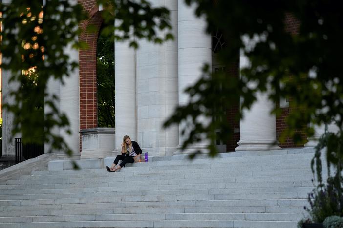 News Wrap: More than 200 colleges join lawsuit over foreign student visas