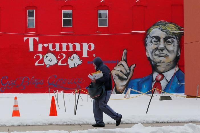 Battle for Iowa heats up over rural issues