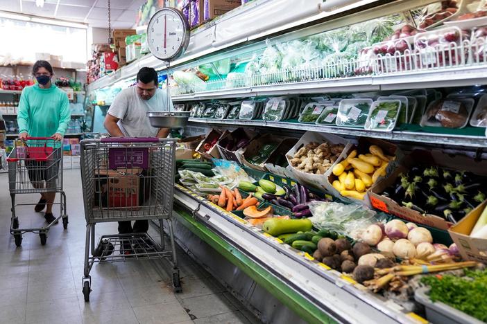 News Wrap: Inflation falls to lowest level since early 2021