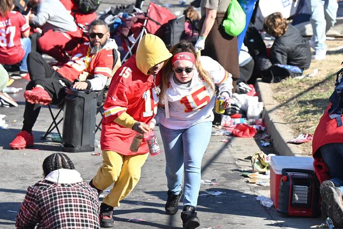 News Wrap: 1 killed in shooting following Kansas City Super Bowl parade