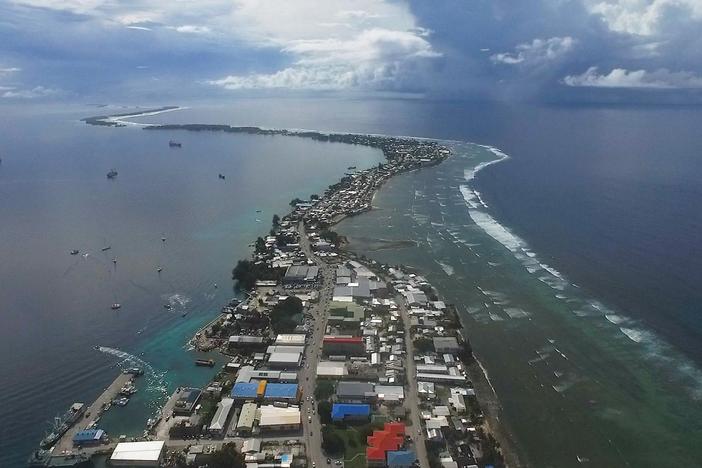 Marshall Islands: A third of the nation has left for the US