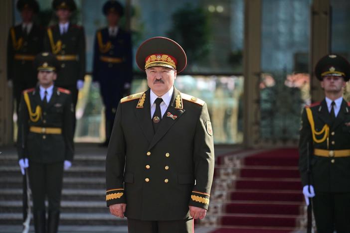 News Wrap: U.S. imposes sanctions on Belarusian officials