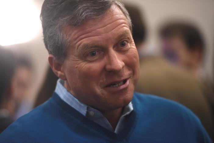Rep. Charlie Dent announced Tuesday he will leave Congress earlier than expected.