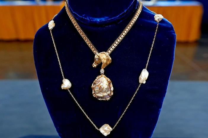 Appraisal: Tennessee River Pearl Jewelry, ca. 1940, from Knoxville Hour 1.